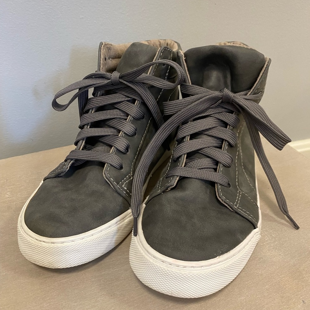 COPY - Old Navy kids grey high top shoes, like new, hardly worn